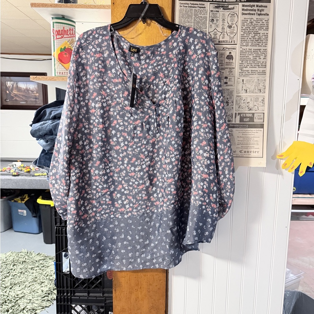 Lee Gray Blouse with Pink and White Floral Design